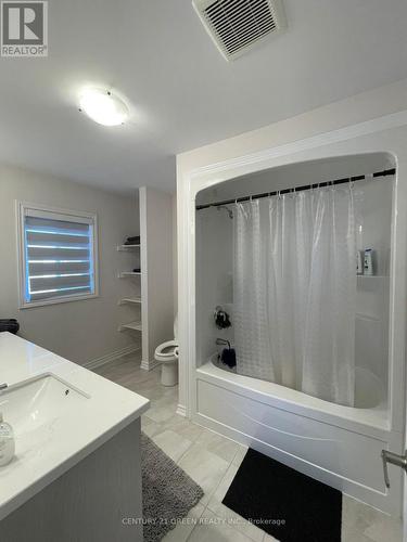 7884 Seabiscuite Drive, Niagara Falls, ON - Indoor Photo Showing Bathroom