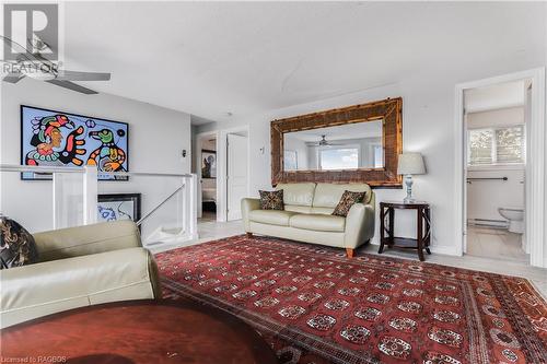 1958 Shore Lane, Wasaga Beach, ON - Indoor Photo Showing Living Room