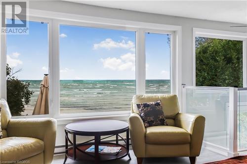 1958 Shore Lane, Wasaga Beach, ON - Indoor Photo Showing Living Room