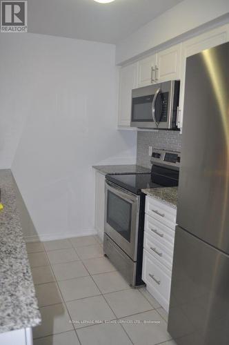 102 - 32 Fieldway Road, Toronto, ON - Indoor Photo Showing Kitchen