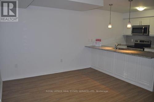 102 - 32 Fieldway Road, Toronto, ON - Indoor Photo Showing Kitchen