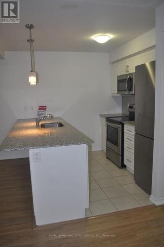 102 - 32 Fieldway Road, Toronto, ON - Indoor Photo Showing Kitchen