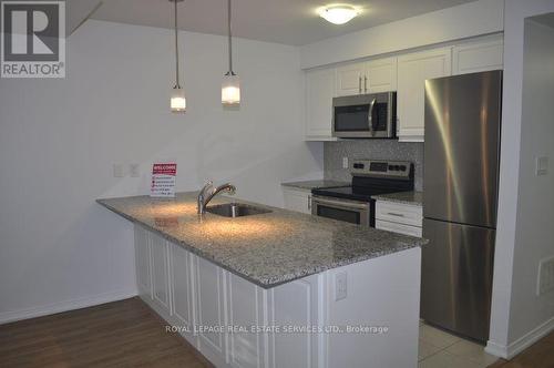 102 - 32 Fieldway Road, Toronto, ON - Indoor Photo Showing Kitchen With Upgraded Kitchen