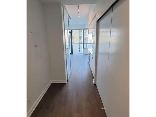 610-185 Roehampton Ave, Toronto, ON - Indoor Photo Showing Other Room