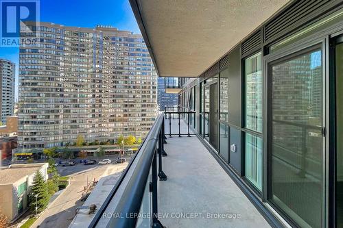 705 - 4955 Yonge Street, Toronto, ON - Outdoor