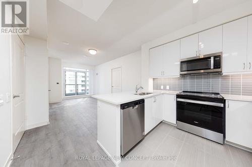 705 - 4955 Yonge Street, Toronto, ON - Indoor Photo Showing Kitchen