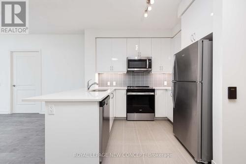 705 - 4955 Yonge Street, Toronto, ON - Indoor Photo Showing Kitchen With Upgraded Kitchen