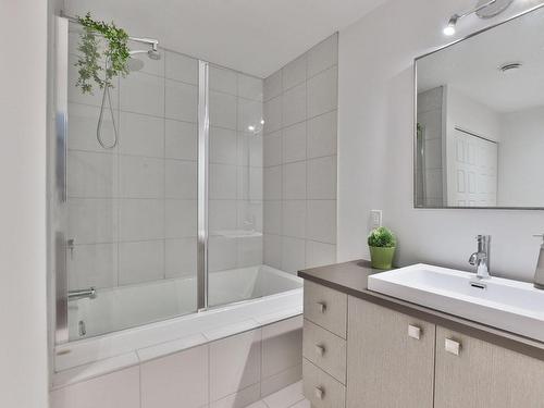 Salle de bains - 103-400 Rue Du Maçon, Saint-Jérôme, QC - Indoor Photo Showing Bathroom