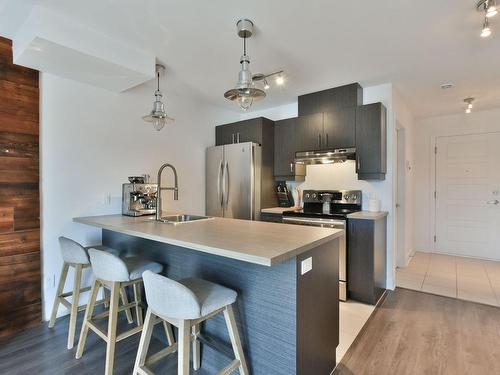 Cuisine - 103-400 Rue Du Maçon, Saint-Jérôme, QC - Indoor Photo Showing Kitchen With Upgraded Kitchen