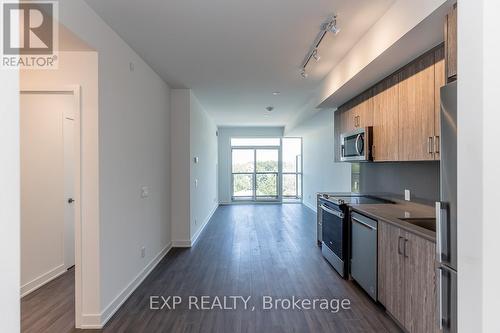 426 - 681 Yonge Street, Barrie, ON - Indoor Photo Showing Kitchen