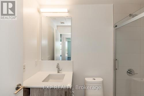 426 - 681 Yonge Street, Barrie, ON - Indoor Photo Showing Bathroom