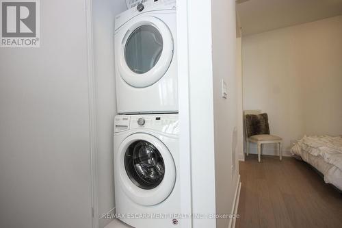 2306 - 20 Shore Breeze Drive, Toronto, ON - Indoor Photo Showing Laundry Room