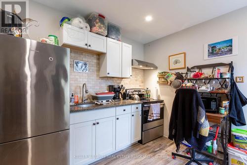 378-382 Cannon Street E, Hamilton, ON - Indoor Photo Showing Kitchen