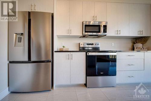 33 Antonakos Drive, Carleton Place, ON - Indoor Photo Showing Kitchen