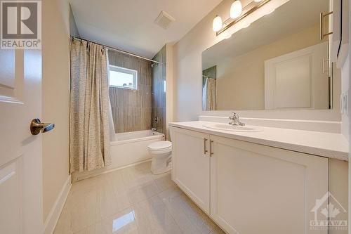 33 Antonakos Drive, Carleton Place, ON - Indoor Photo Showing Bathroom