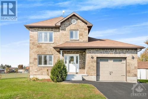 35 Gareau Crescent, The Nation (605 - The Nation Municipality), ON - Outdoor