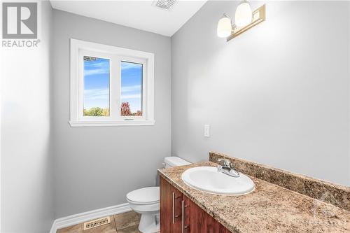 35 Gareau Crescent, The Nation (605 - The Nation Municipality), ON - Indoor Photo Showing Bathroom