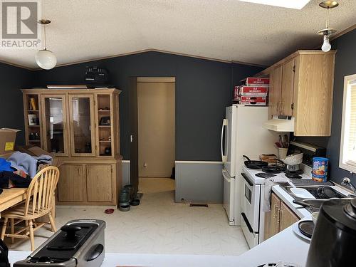 32 1000 Inverness Road, Prince George, BC - Indoor Photo Showing Kitchen