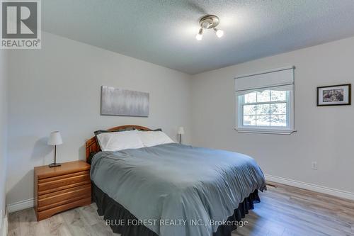 28 Golf Drive, Thames Centre (Nilestown), ON - Indoor Photo Showing Bedroom