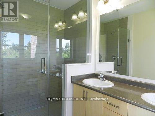 94 Turnberry Lane, Barrie, ON - Indoor Photo Showing Bathroom