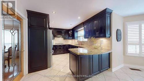 36 Hurricane Street, Vaughan, ON - Indoor Photo Showing Kitchen