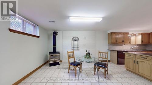 36 Hurricane Street, Vaughan, ON - Indoor Photo Showing Kitchen