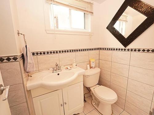 Salle d'eau - 5222 Rue Chabanel, Laval (Chomedey), QC - Indoor Photo Showing Bathroom