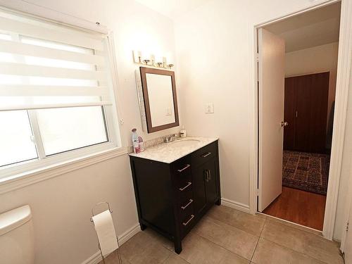 Salle de bains attenante Ã  la CCP - 5222 Rue Chabanel, Laval (Chomedey), QC - Indoor Photo Showing Bathroom