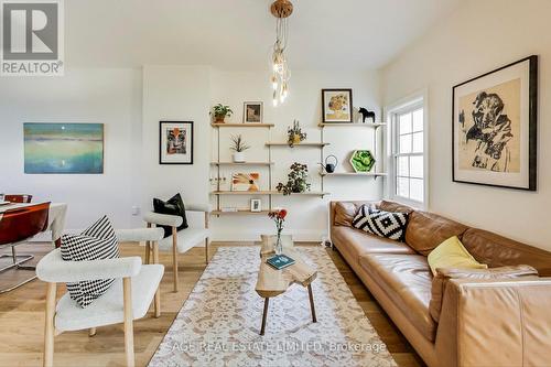 506 Quebec Avenue, Toronto, ON - Indoor Photo Showing Living Room