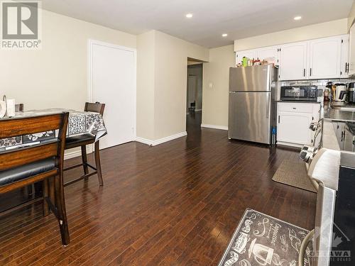 43 Bluegrass Drive, Ottawa, ON - Indoor Photo Showing Kitchen