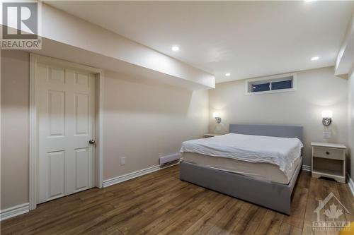 1952 Olympia Crescent, Ottawa, ON - Indoor Photo Showing Bedroom