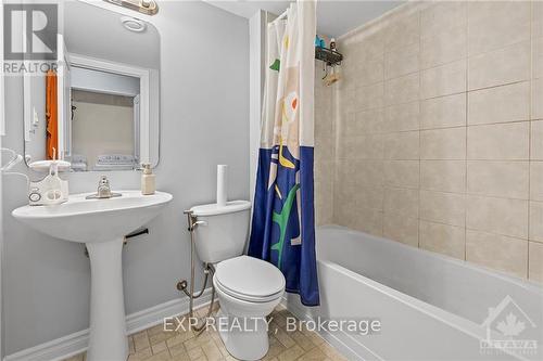 270 Kinghaven Crescent, Ottawa, ON - Indoor Photo Showing Bathroom