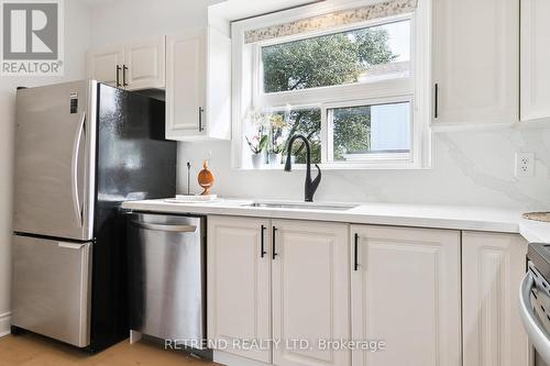 212 Mcintosh Street, Toronto, ON - Indoor Photo Showing Kitchen