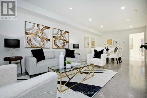 188 Milliken Meadows Drive, Markham, ON - Indoor Photo Showing Living Room