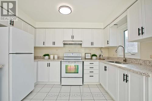 188 Milliken Meadows Drive, Markham, ON - Indoor Photo Showing Kitchen With Double Sink