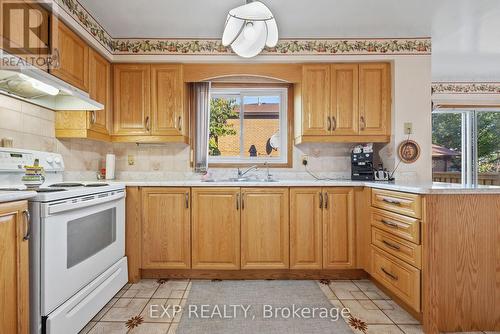 197 Anthony Lane, Vaughan, ON - Indoor Photo Showing Kitchen