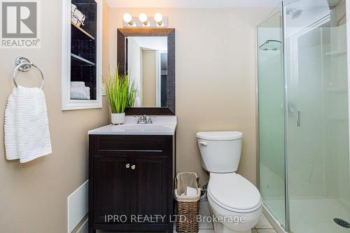 7 Aiken Crescent, Orangeville, ON - Indoor Photo Showing Bathroom