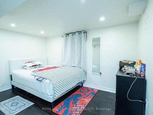 143 Magnolia Ave, Toronto, ON - Indoor Photo Showing Bedroom