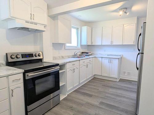 124-7015 Wellington Rd, Guelph/Eramosa, ON - Indoor Photo Showing Kitchen