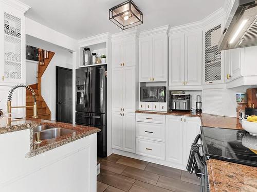 Cuisine - 7 Rue Giroux, Mercier, QC - Indoor Photo Showing Kitchen With Double Sink