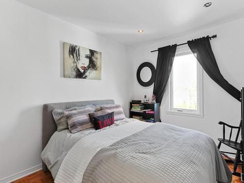 Chambre Ã Â coucher - 7 Rue Giroux, Mercier, QC - Indoor Photo Showing Bedroom