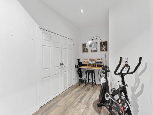 Boudoir - 7 Rue Giroux, Mercier, QC - Indoor Photo Showing Gym Room