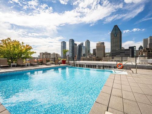 Pool - 418-400 Rue De L'Inspecteur, Montréal (Le Sud-Ouest), QC - Outdoor With In Ground Pool With View