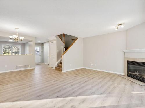 Overall view - 83 Rue De La Croisée, Gatineau (Aylmer), QC - Indoor Photo Showing Living Room With Fireplace