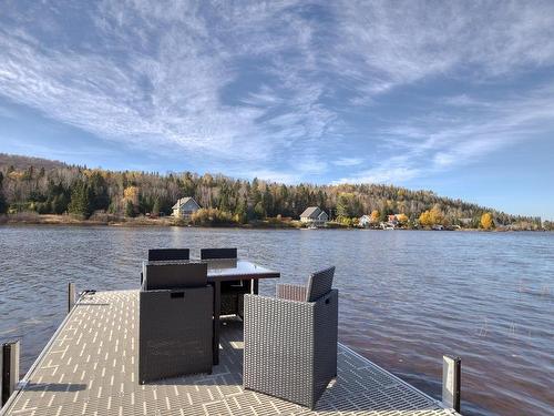 Bord de l'eau - 141 Ch. Du Lac-St-Louis E., Saint-Zénon, QC - Outdoor With Body Of Water With View