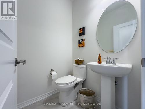 54 Bawden Drive, Richmond Hill, ON - Indoor Photo Showing Bathroom