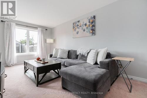 24 Michael Crescent, Barrie (East Bayfield), ON - Indoor Photo Showing Living Room