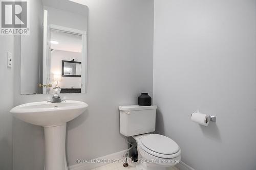 24 Michael Crescent, Barrie (East Bayfield), ON - Indoor Photo Showing Bathroom