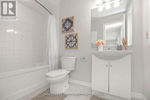 18 Natalie Court, Brampton (Westgate), ON - Indoor Photo Showing Bathroom