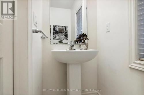 3946 Tufgar Crescent, Burlington, ON - Indoor Photo Showing Bathroom